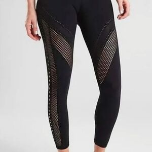 Athleta Pavana 7/8 Length Laser Cut Leggings. Black. L/XL EUC